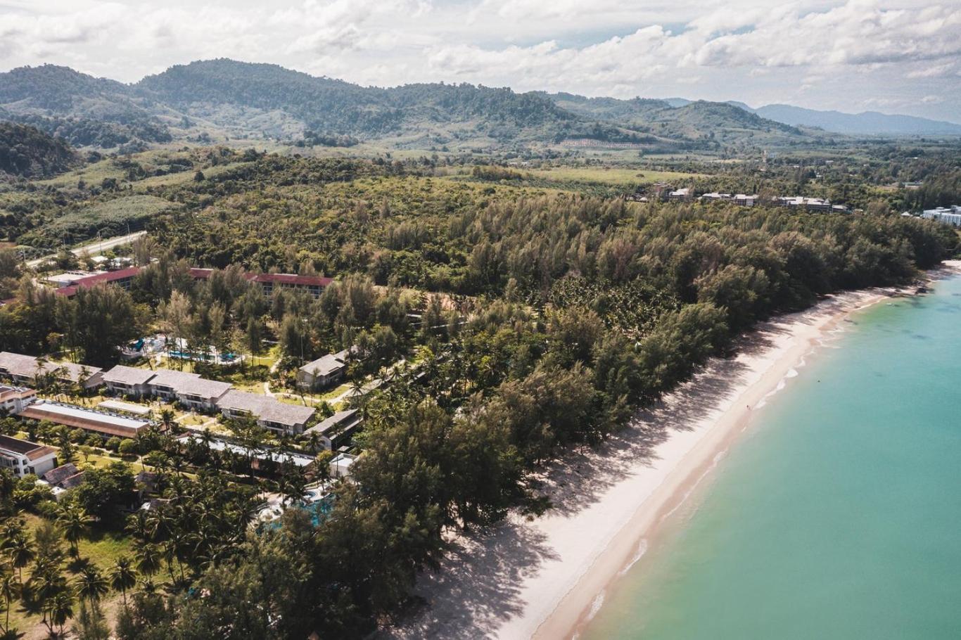 Avani Plus Khao Lak Resort Kültér fotó