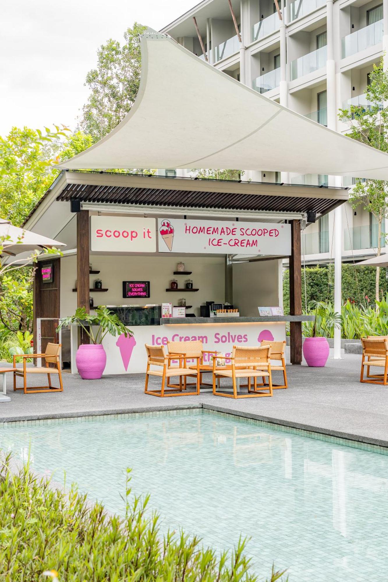 Avani Plus Khao Lak Resort Kültér fotó