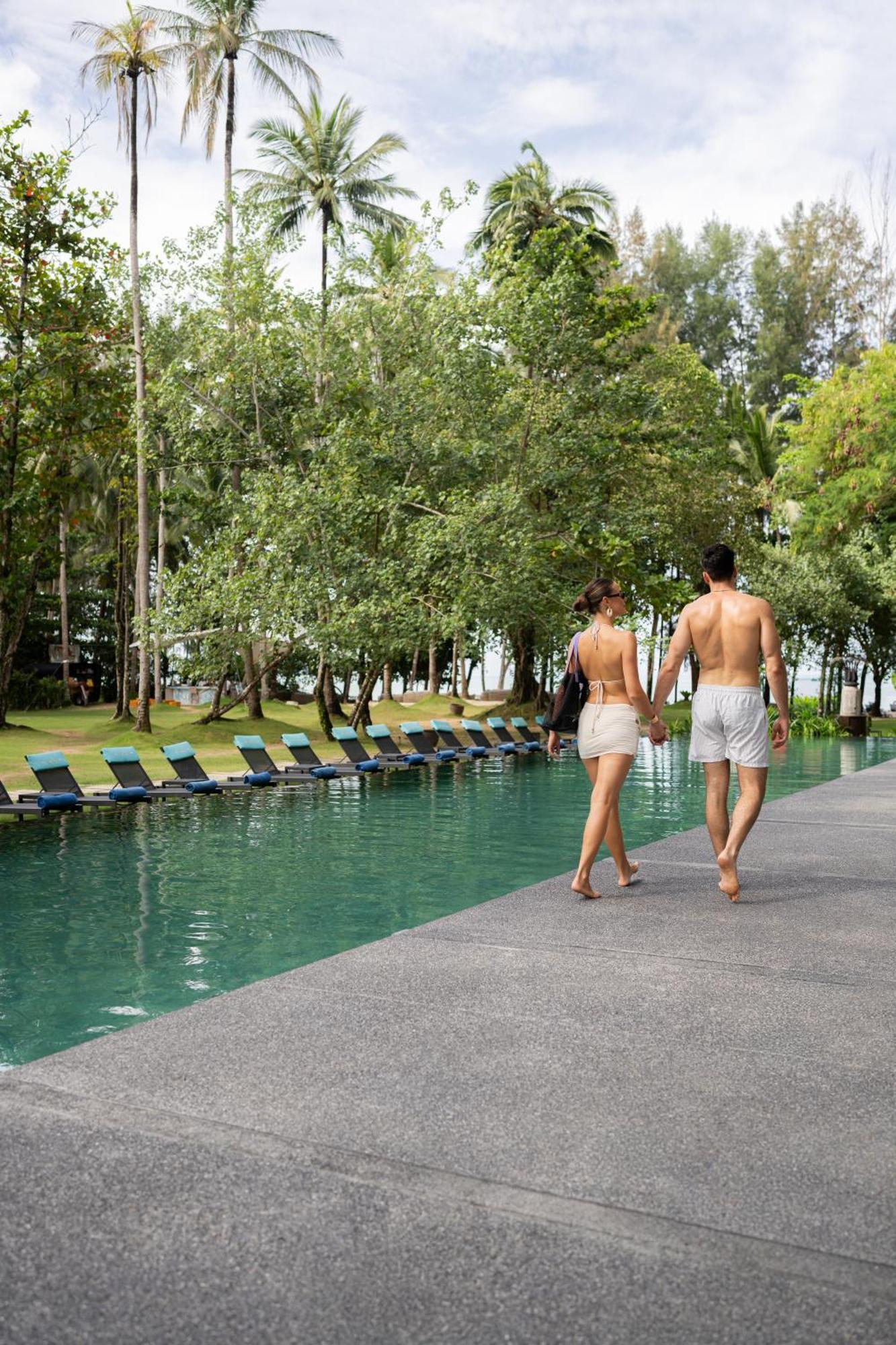 Avani Plus Khao Lak Resort Kültér fotó