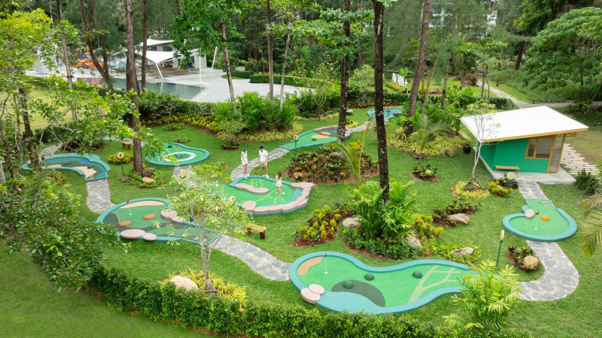 Avani Plus Khao Lak Resort Kültér fotó